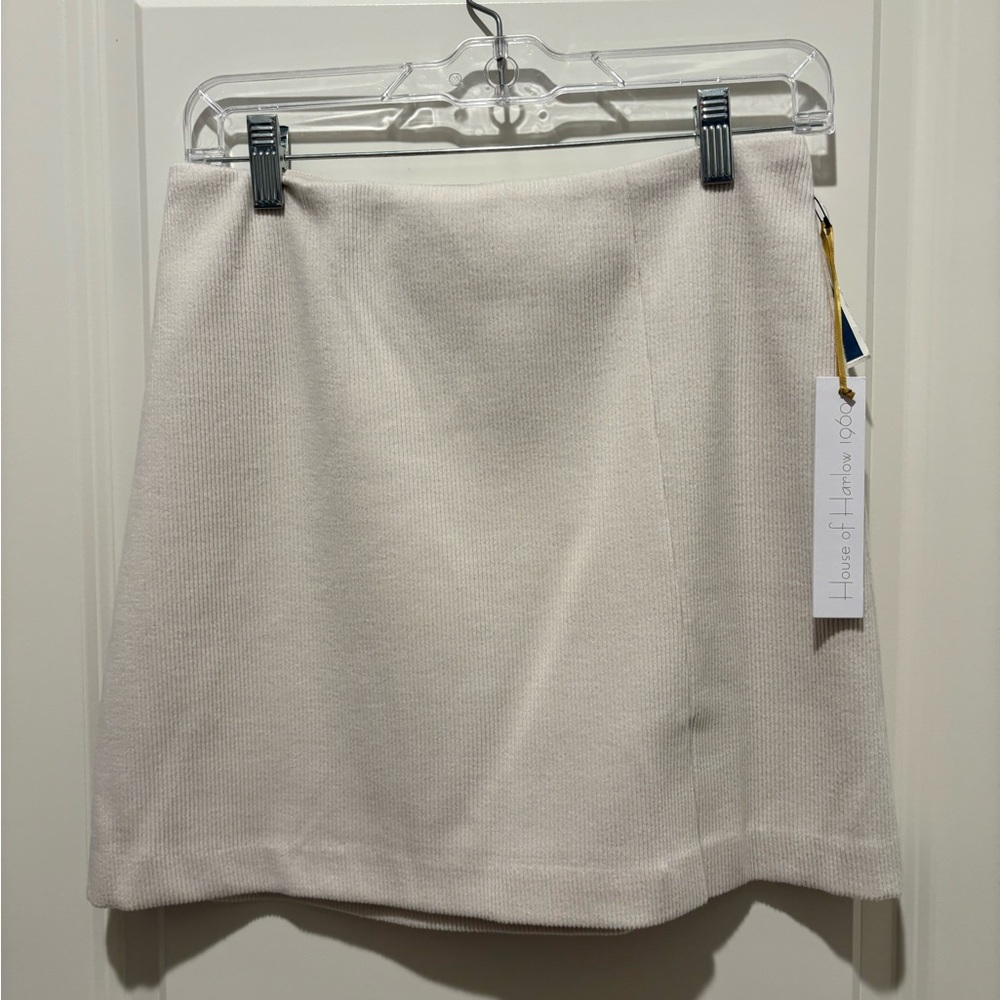 NWT - House of Harlow 1960 Winter White Corduroy Pull On Stretch Mini Skirt